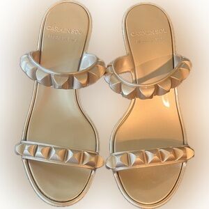 Made in Italy
Ultra metallic color effect
Water resistant, like new condition